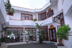 Отель Riverside Inn Fuji  Bentota
